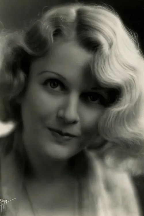 Marion Lessing interpretando a Ruth Winter