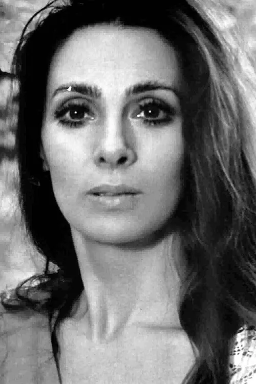 Marisa Belli interpretando a Aretusa