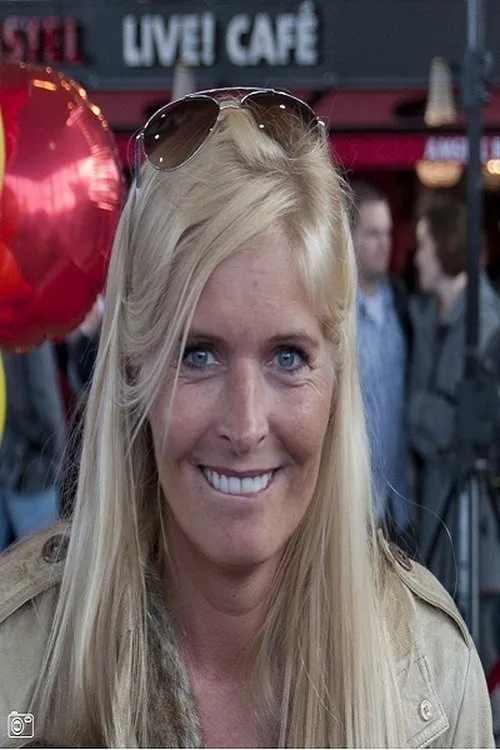 Mariska Bauer — personaje: Self