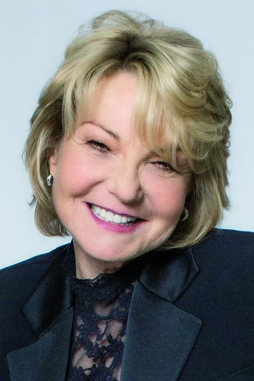 Lou-Adriane Cassidy ha trabajado con Marjo en 1 ocasiones