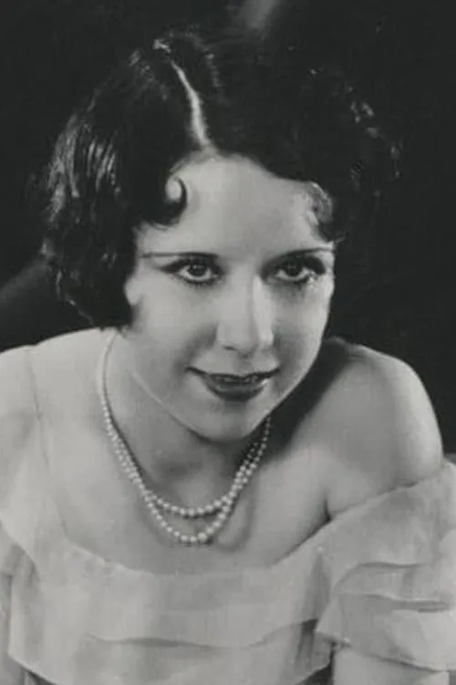 Marjorie Kane interpretando a Nina