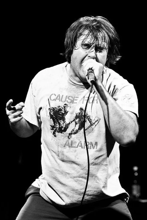 Ethan McCarthy ha trabajado con Mark "Barney" Greenway en 1 ocasiones