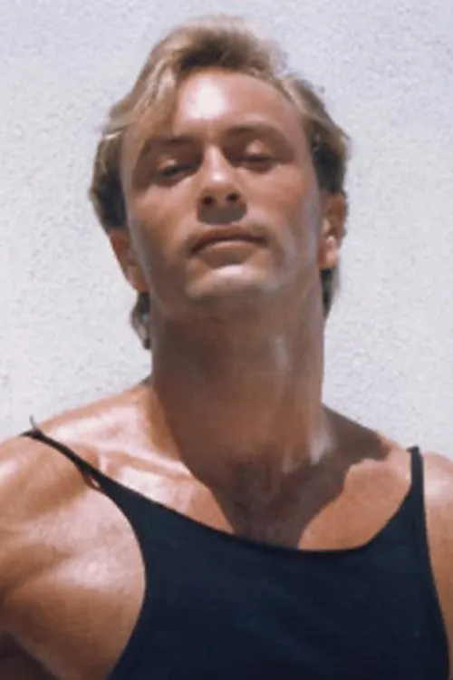 Jake Tanner ha trabajado con Mark Bradshaw en 1 ocasiones