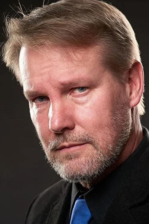 Mark D. Anderson interpretando a Brett Stewart