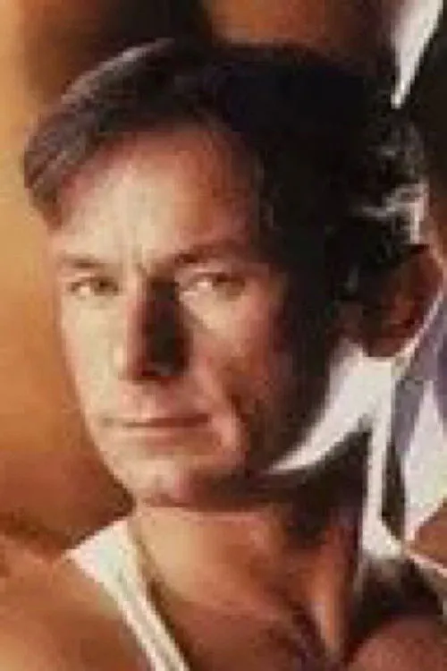 Mark O'Neil interpretando a (as Mark O'Neill)