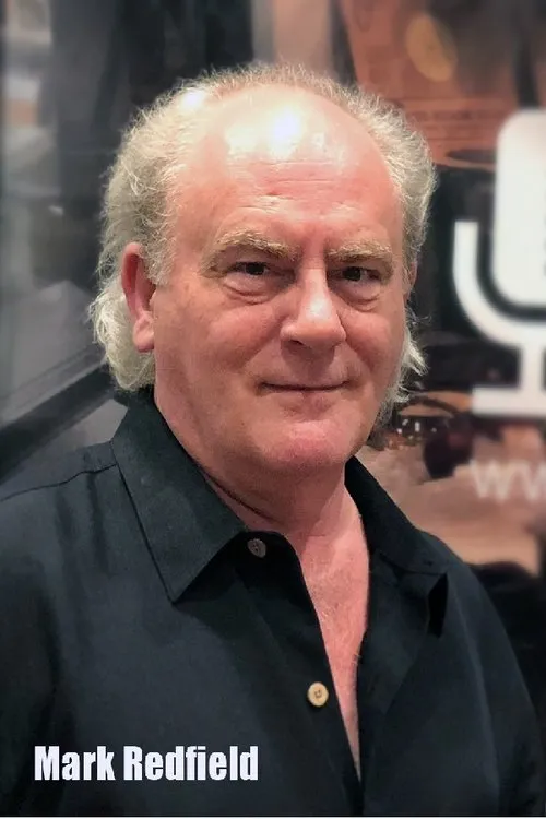 Mark Redfield interpretando a Steve Kellerman