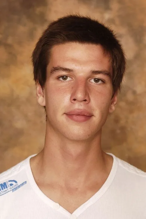 Mark Sage interpretando a 