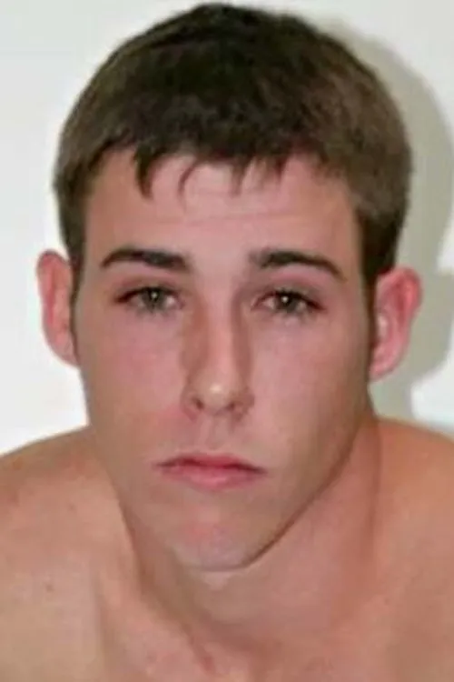 Mark Woods interpretando a DVD Only