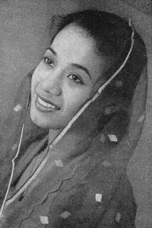 Marlia Hardi interpretando a Ibu Djafar