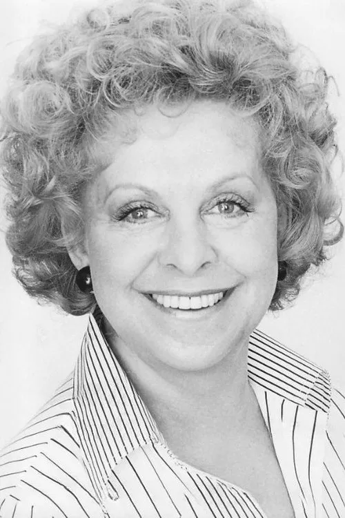 Marlies Schönau interpretando a Frau Hedges