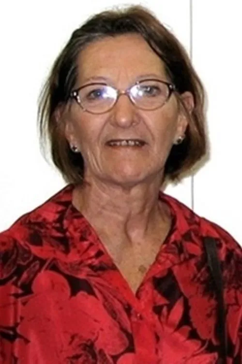 Marlise Saueressig — personaje: Henriqueta Terra