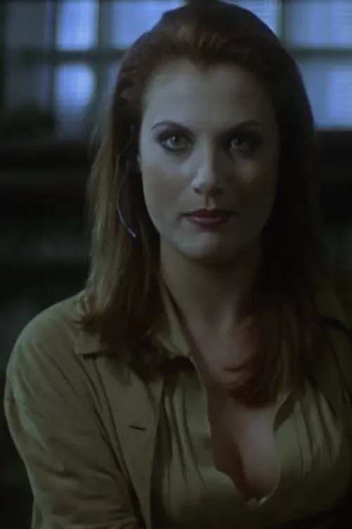 Maro Mavri interpretando a TV woman