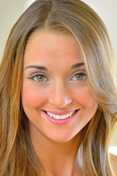 Marry Lynn interpretando a 