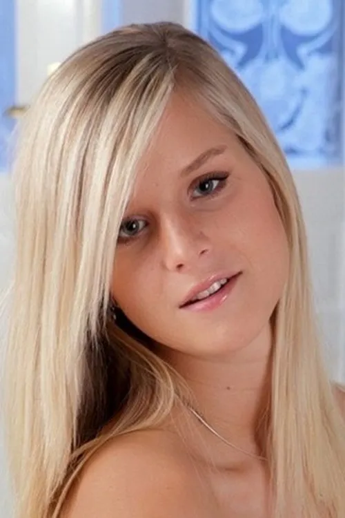 Beatrix Glower ha trabajado con Marry Queen en 1 ocasiones