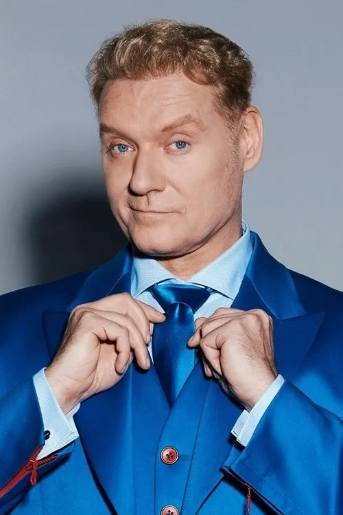 Mart Sander interpretando a Various Roles