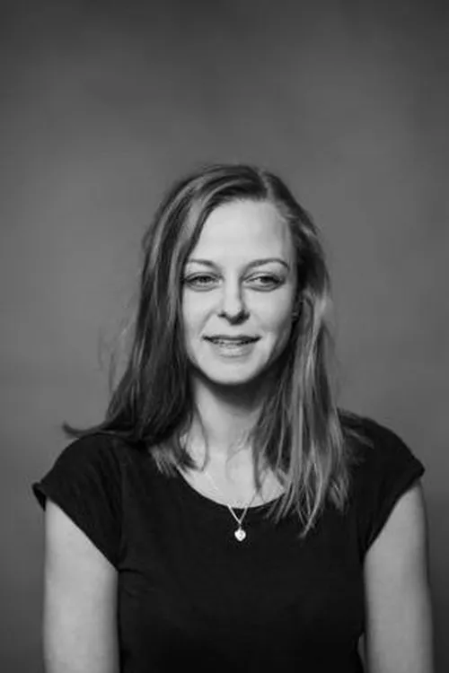 Jelena Simic ha trabajado con Márta Béres en 1 ocasiones