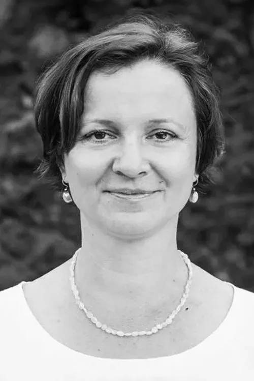 Nguyen Thi Minh ha trabajado con Marta Vítů en 1 ocasiones