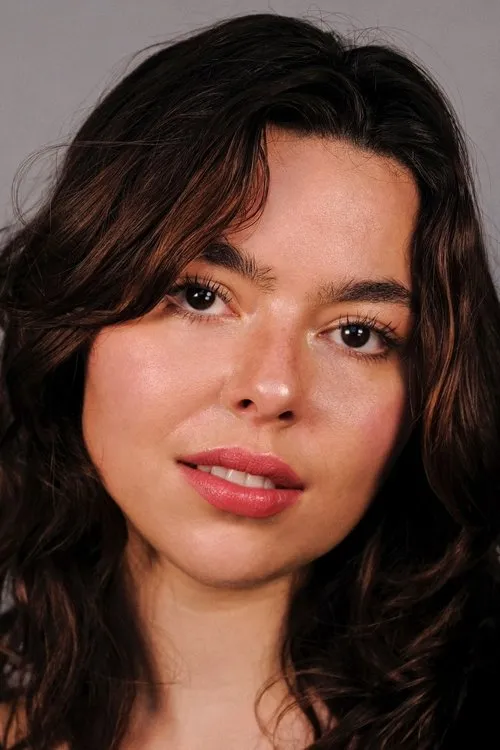 Martha West interpretando a Anne Darwin