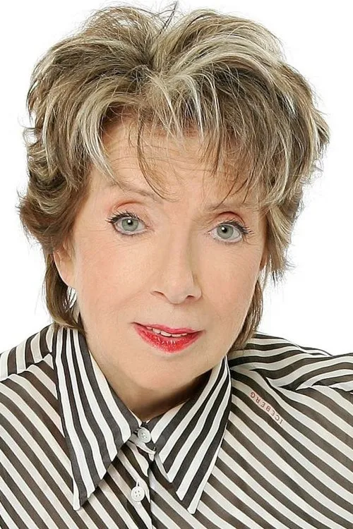 Marthe Mercadier interpretando a Claire Bonnavent, l'épouse d'Emmanuel