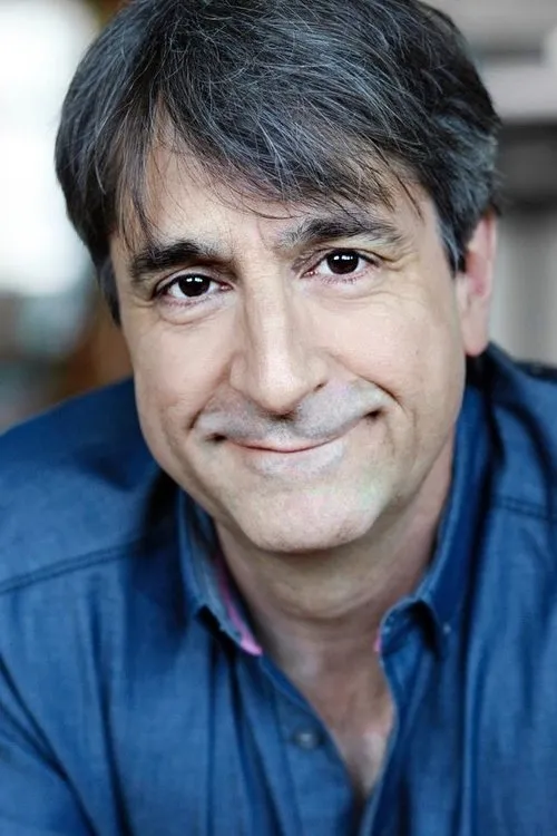 Martin Drainville interpretando a Frédo