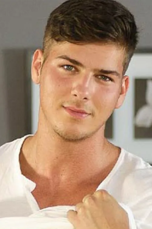 Martin Gajda interpretando a 