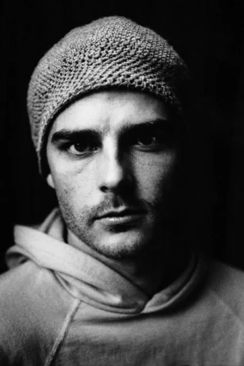 Martin Gamet interpretando a Pierre