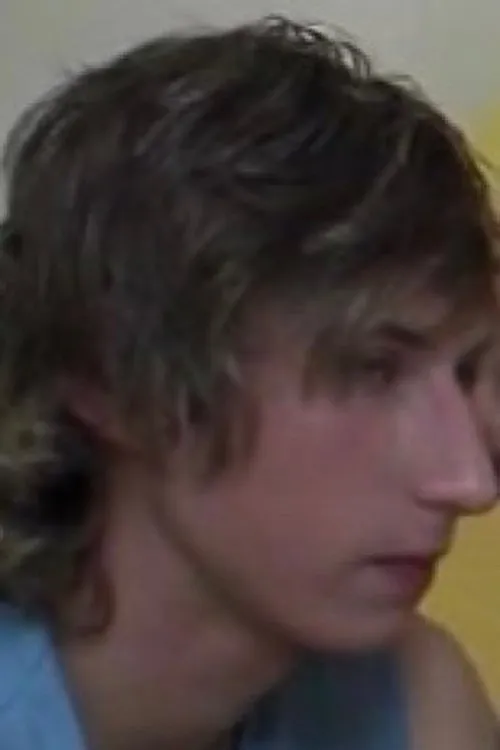 Martin Pilollow interpretando a