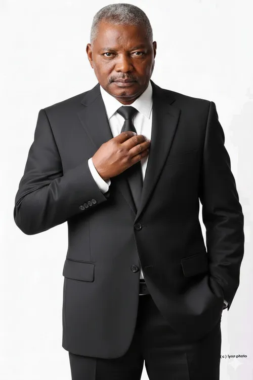 Martin Poulibe — personaje: David Nguetta