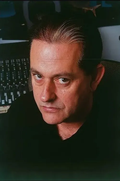 Martyn Ware interpretando a Self