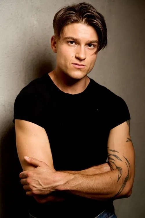 Daniielle Alexis ha trabajado con Marval A Rex en 1 ocasiones