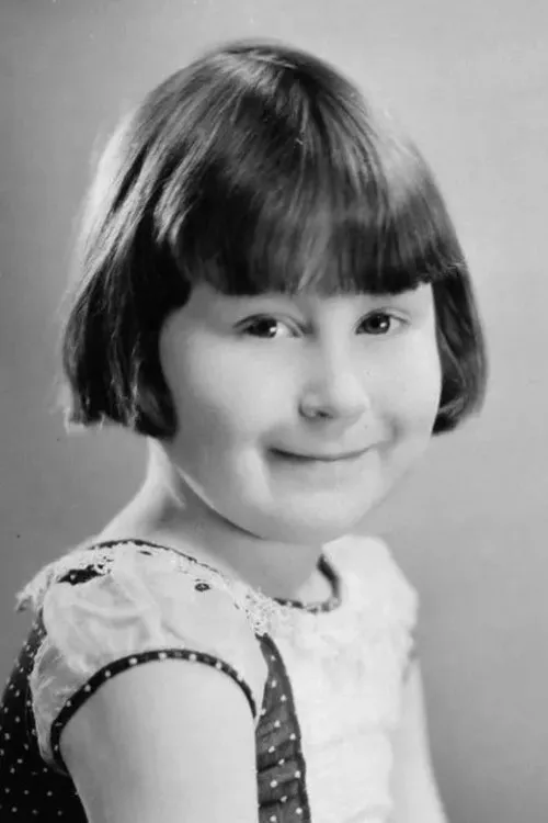 Mary Ann Jackson interpretando a Mary Ann