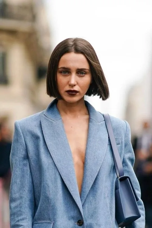 Emma Orelove ha trabajado con Mary Leest en 1 ocasiones