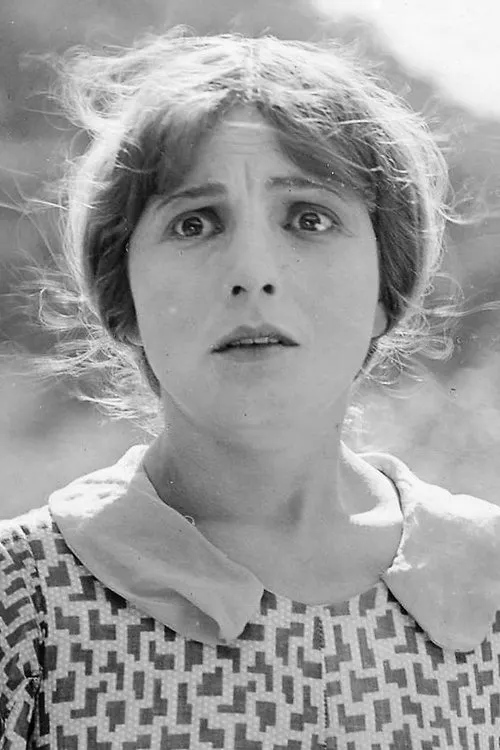 Mary Mersch interpretando a Emma Bryson