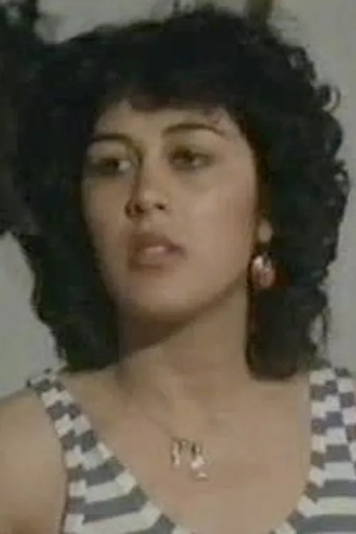 Mary Ramunno interpretando a 