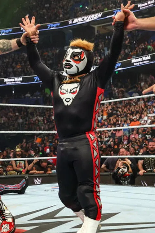 Darius Rose ha trabajado con Mascarita Dorada en 1 ocasiones
