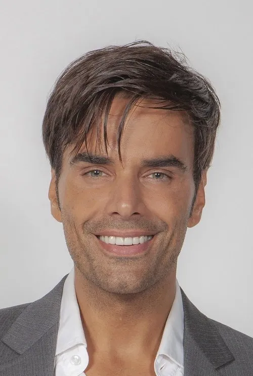 Massimiliano Morra — personaje: Michele De Nicola