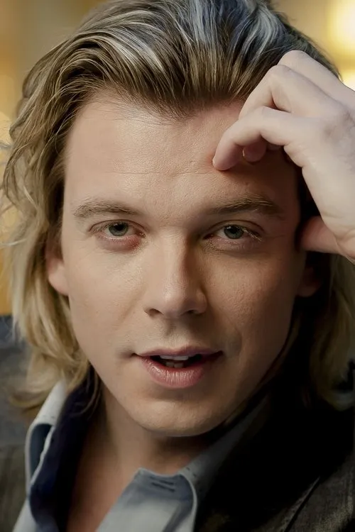 Máté Kamarás interpretando a Der Tod, Elisabeths Liebhaber