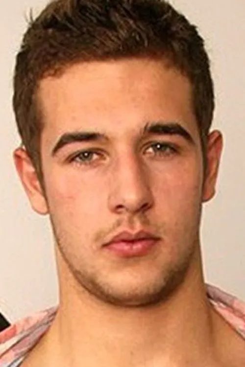 Duncan Aweiro ha trabajado con Mathew Ross en 1 ocasiones