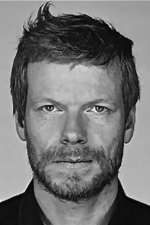 Matija Vastl interpretando a Brulc