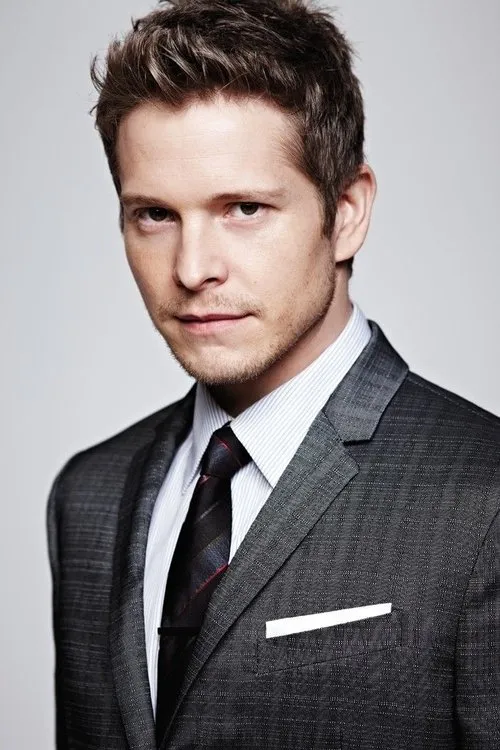 Matt Czuchry — personaje: Conrad Hawkins