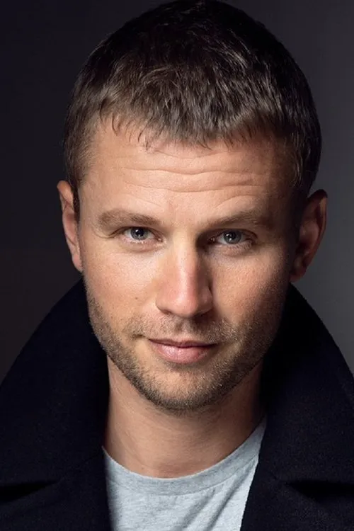 Maya Stange ha trabajado con Matt Levett en 2 ocasiones