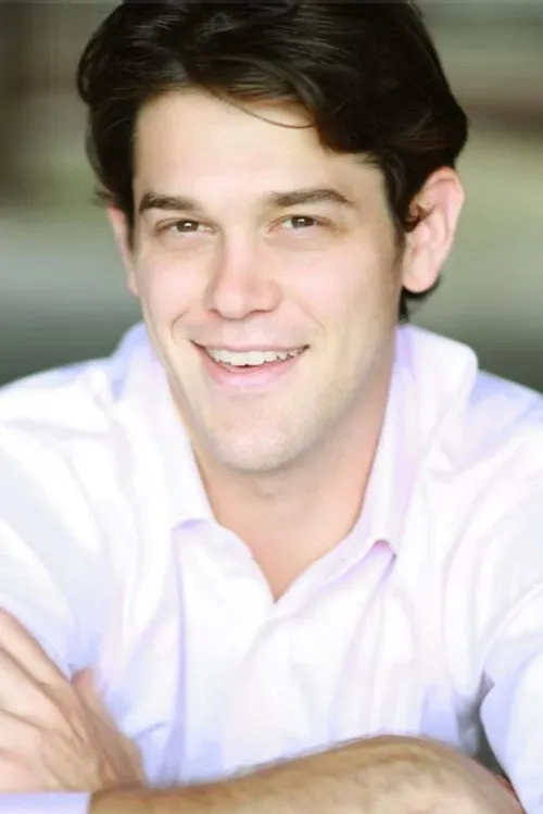 Matt MacNelly interpretando a Emmett Dunn (voice)
