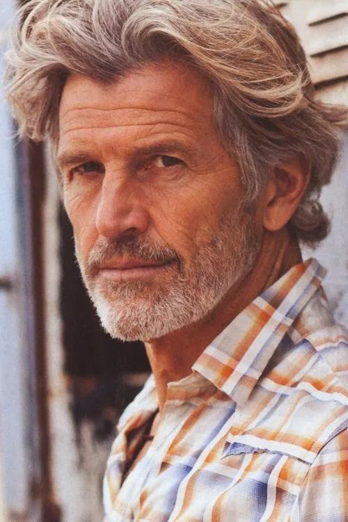 Danny Corkill ha trabajado con Matt Norklun en 1 ocasiones