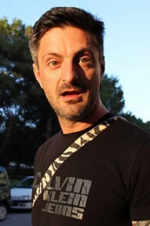 Simone Russo ha trabajado con Matteo Swaitz en 1 ocasiones