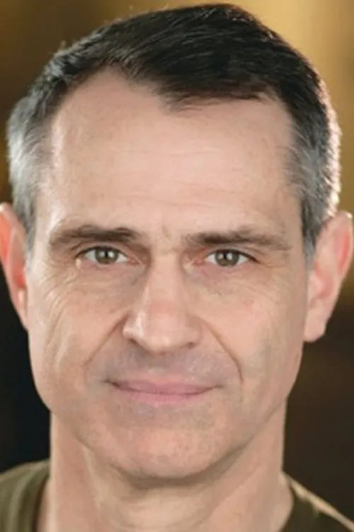 Tom Nelis ha trabajado con Matthew Boston en 1 ocasiones