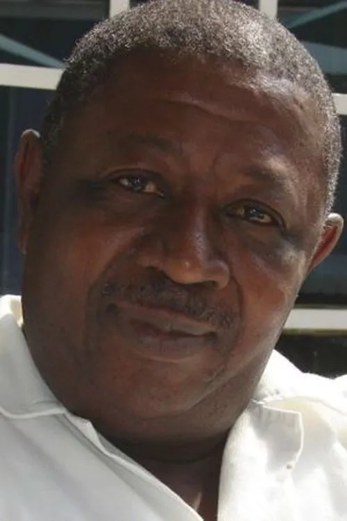 Kenneth Khambula ha trabajado con Matthew Monika en 1 ocasiones