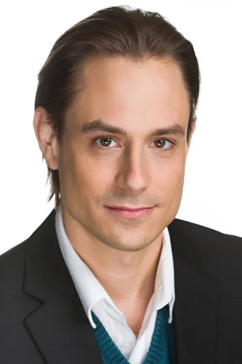 Howland Wilson ha trabajado con Matthew Oliva en 2 ocasiones