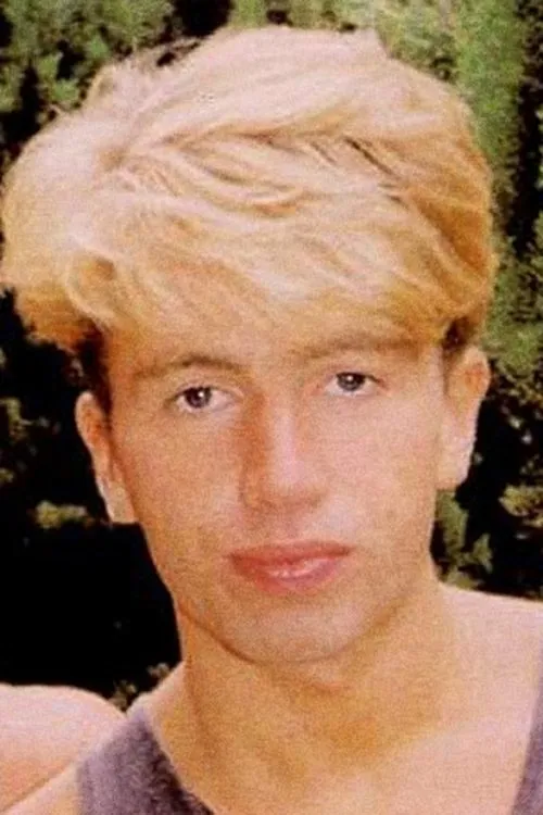 Brian Estevez ha trabajado con Matthew Windsor en 2 ocasiones