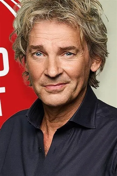 Matthijs van Nieuwkerk — personaje: Self - Host