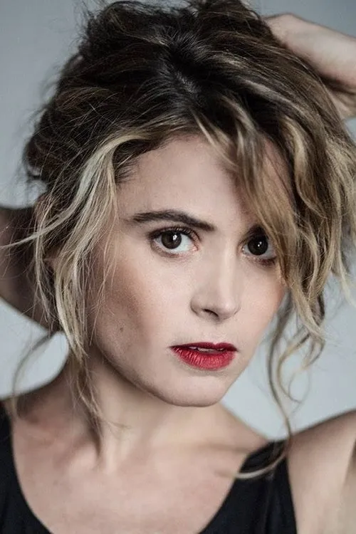 Maud Forget interpretando a Laurence